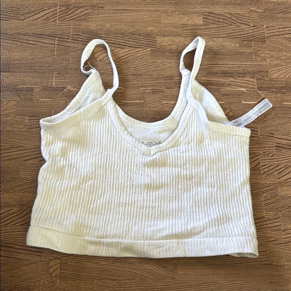 URBAN OUTFITTERS WHITE TANK TOP SIZE XS/S